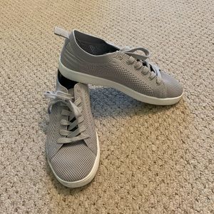 Rocket Dog Sneakers Gray Size 9